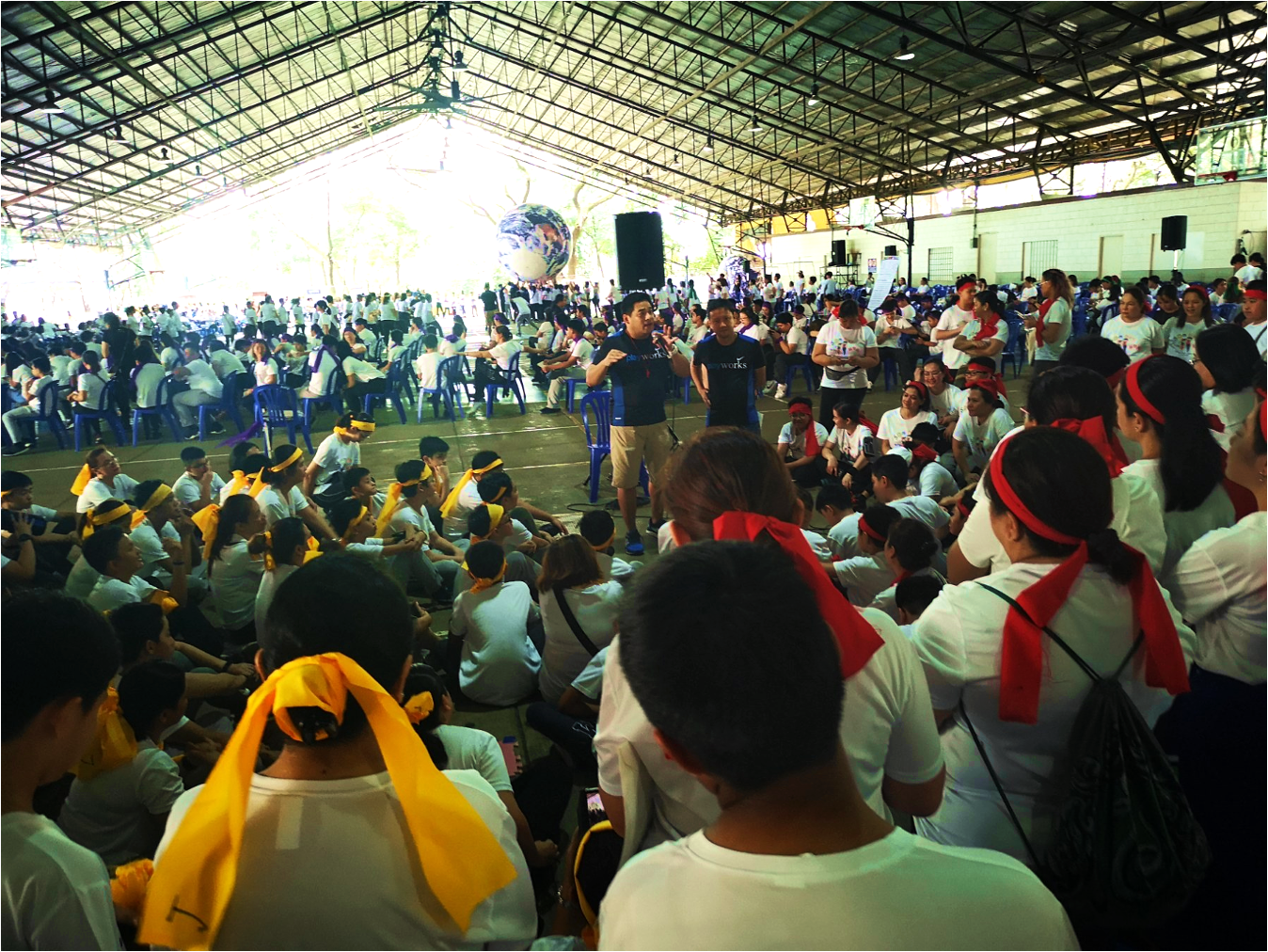 Team building with large number of participants (800 pax) conducted by Playworks.